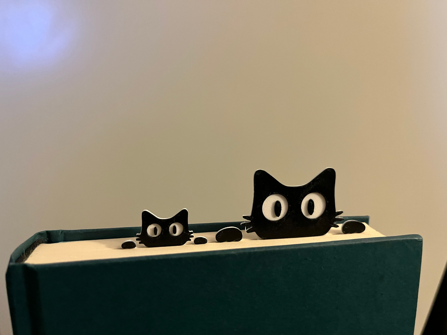 Set of 6 Peekaboo Cat Bookmarks for Cat Lovers – Peekaboo Black Cat Design with 3 Large & 3 Small Bookmarks